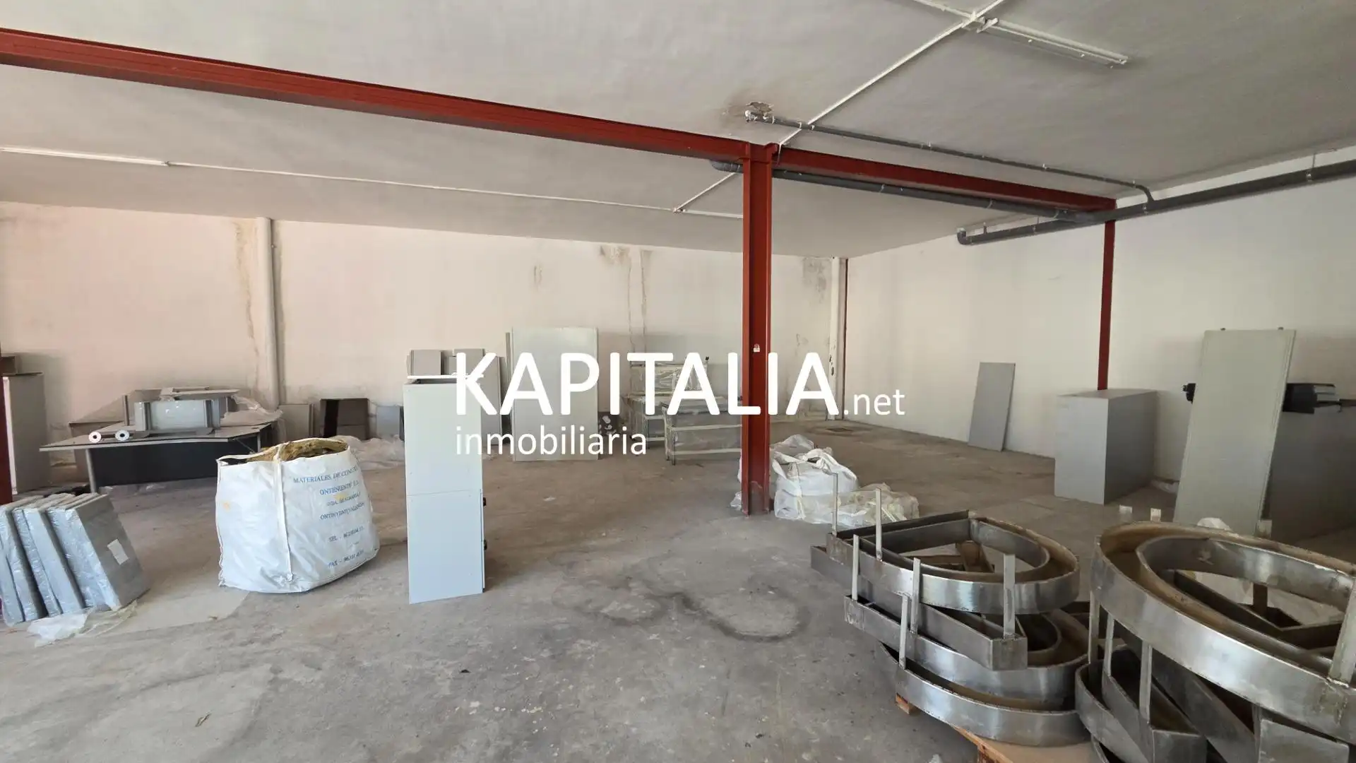 Nave industrial in vendita a Sant Josep - Zona Hospital, imagen 4