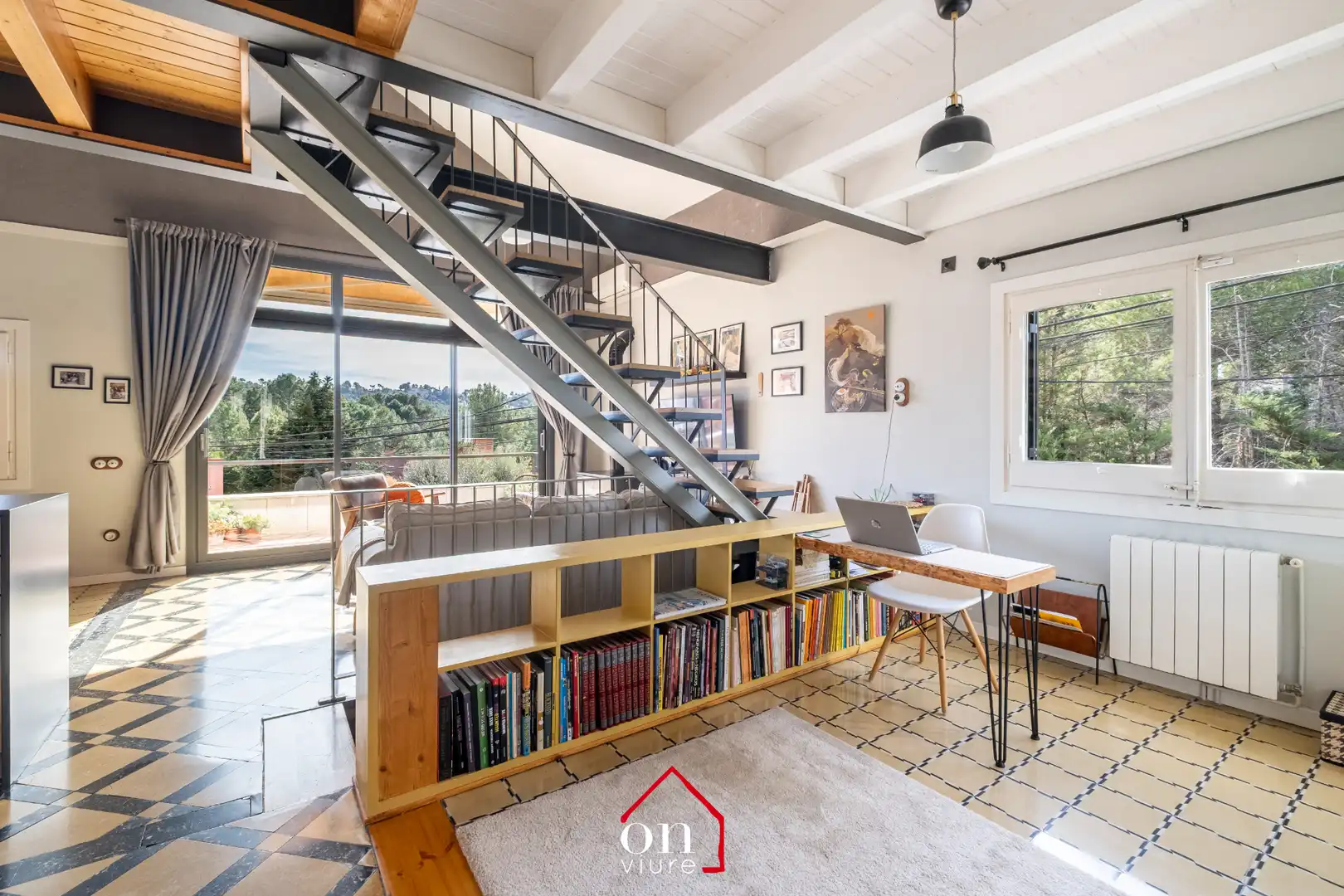 Living room of Houses for sale in Sant Cugat del Vallès  with Air Conditioner, Heating and Private garden