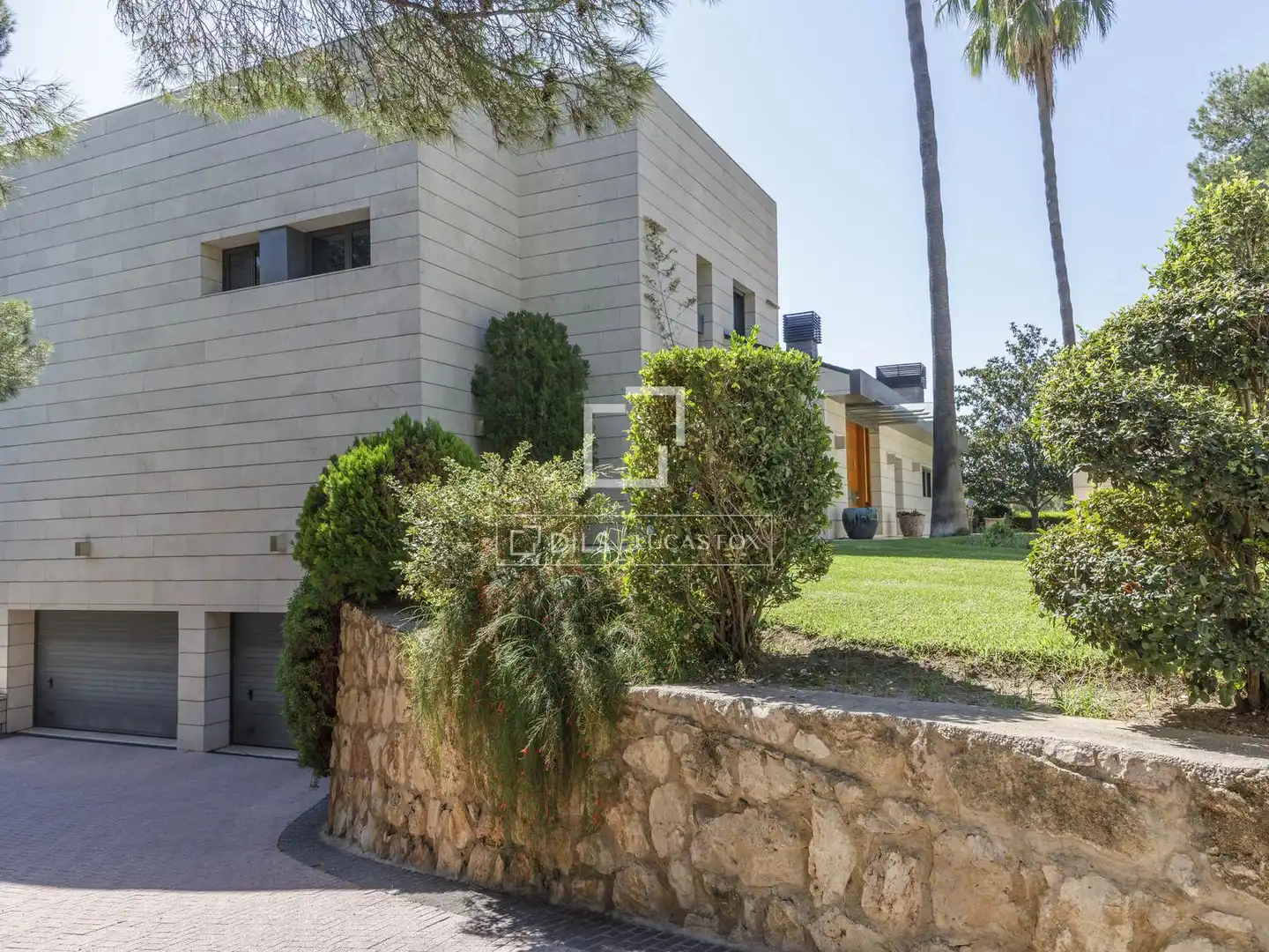 Vista exterior de Casa o xalet en venda en Rocafort amb Aire condicionat, Calefacció i Jardí privat