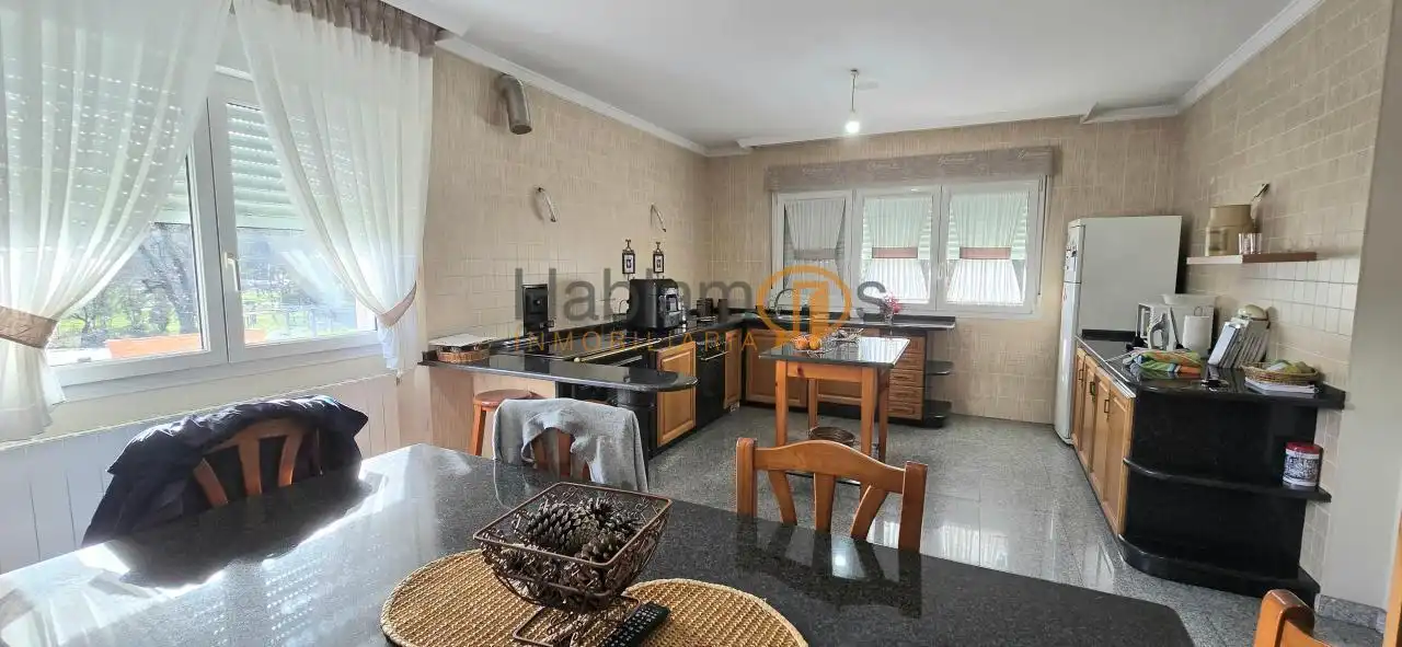 Casa amb terrassa en venda a Ribadumia, imagen 5