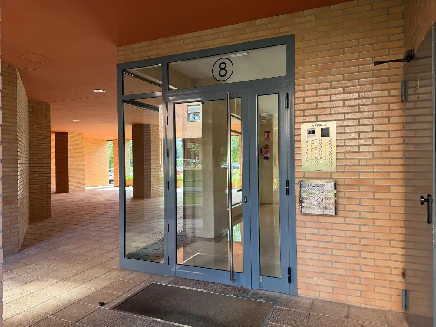 Pis en venda en Oviedo  amb Calefacció, Jardí privat i Traster