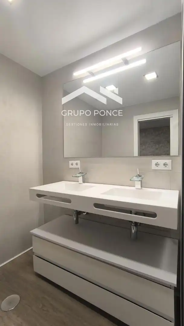 Bathroom of Detached homes for sale in Jerez de la Frontera  with Air Conditioner, Swimming Pool and Furnished