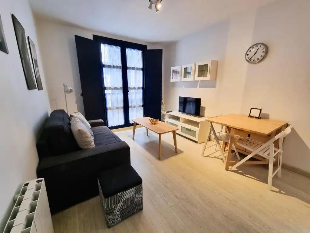 Vista exterior de Piso en venta en Cudillero con Calefacción, Parquet y Amueblado