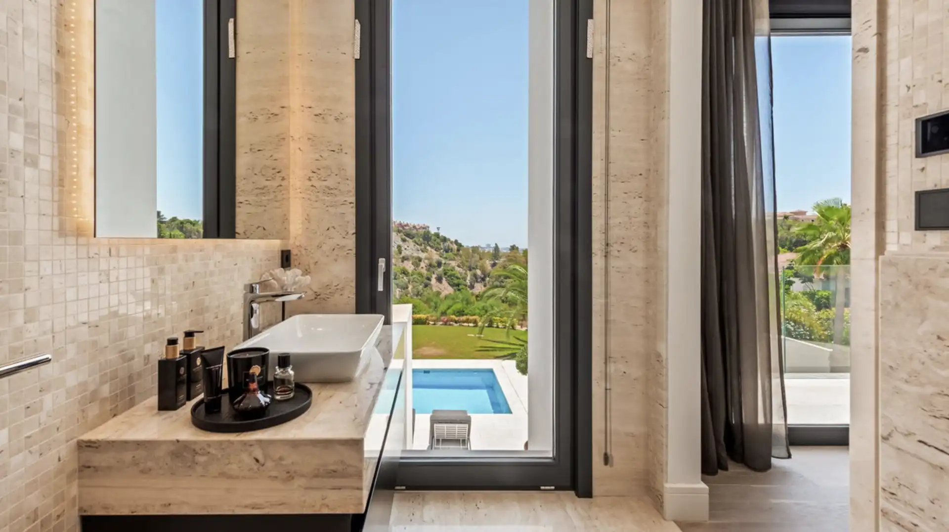 Chalet con piscina en venta en Benahavís pueblo, imagen 16