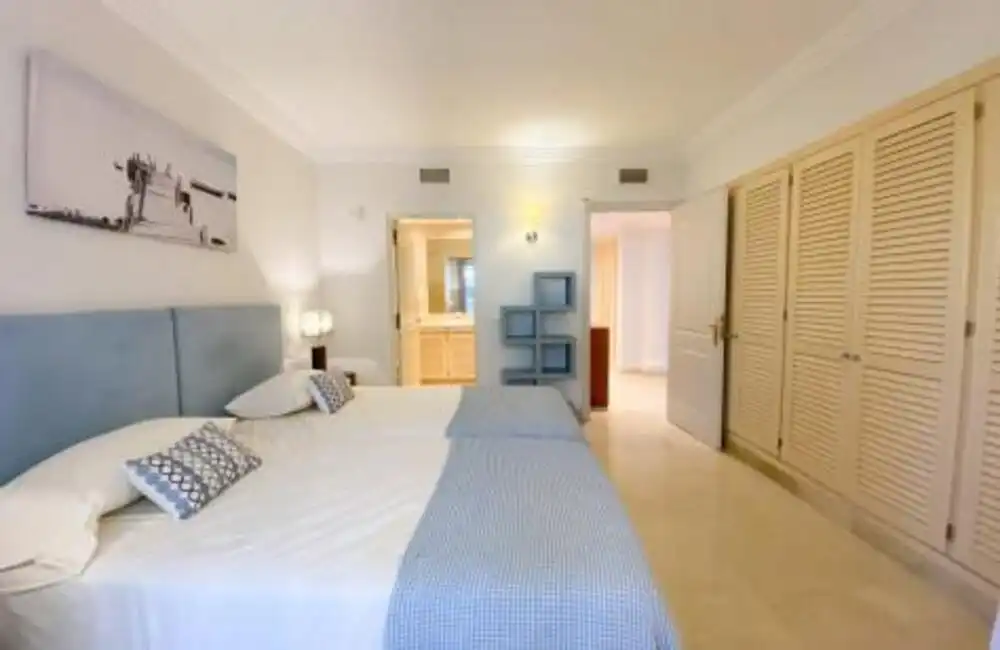 Apartament amb piscina en venda a Nueva Andalucía, imagen 18