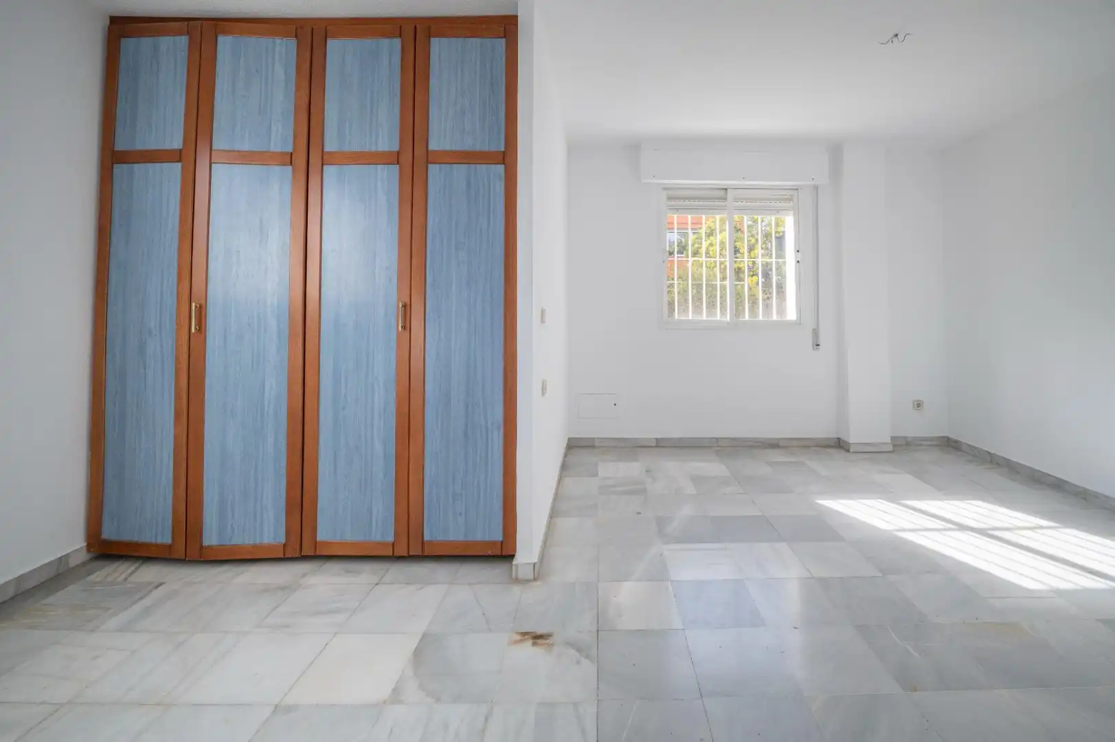 Casa adosada en venta en Granada con Aire acondicionado y Calefacción