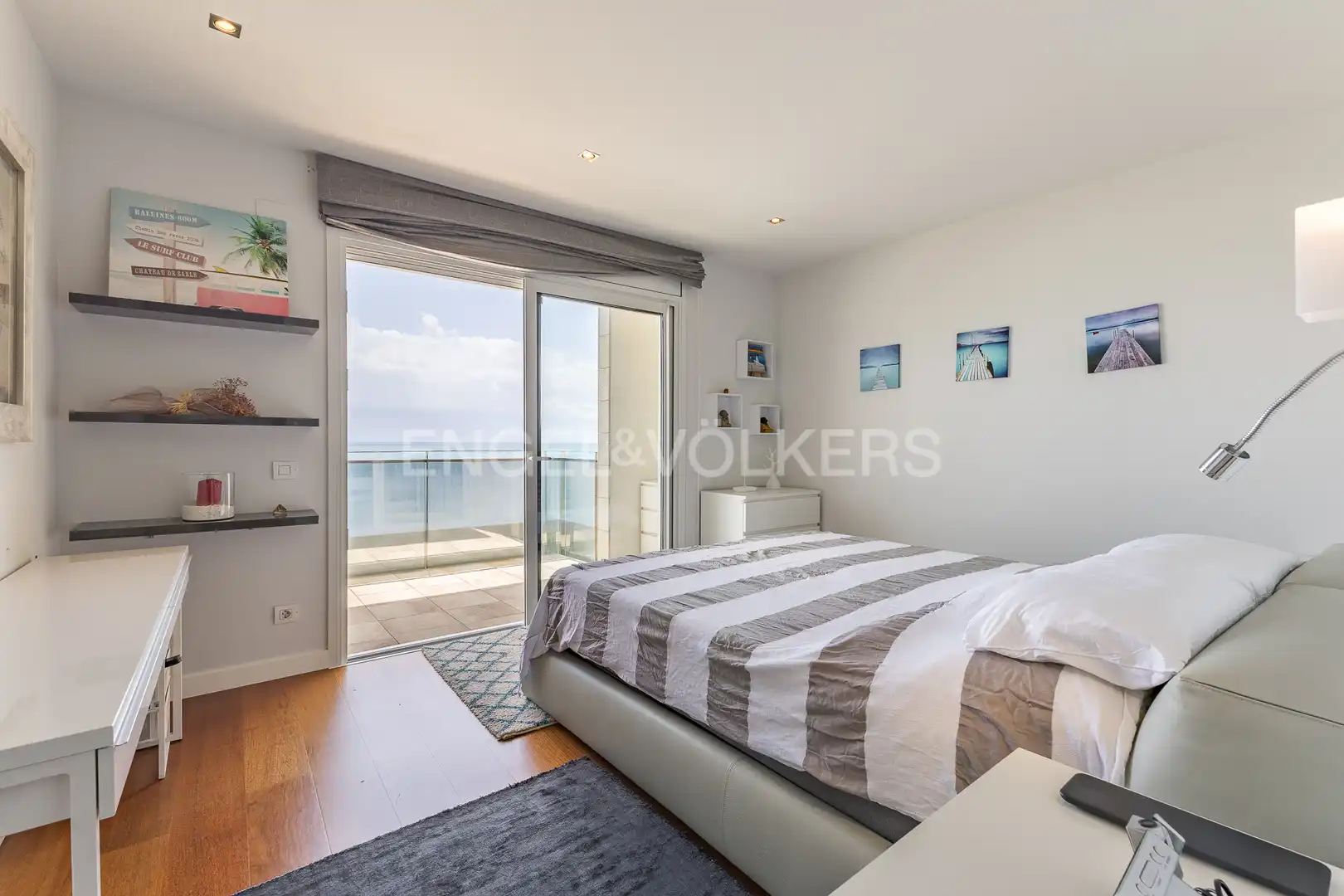 Bedroom of Duplexes for sale in Sitges  with Air Conditioner, Heating and Parquet flooring