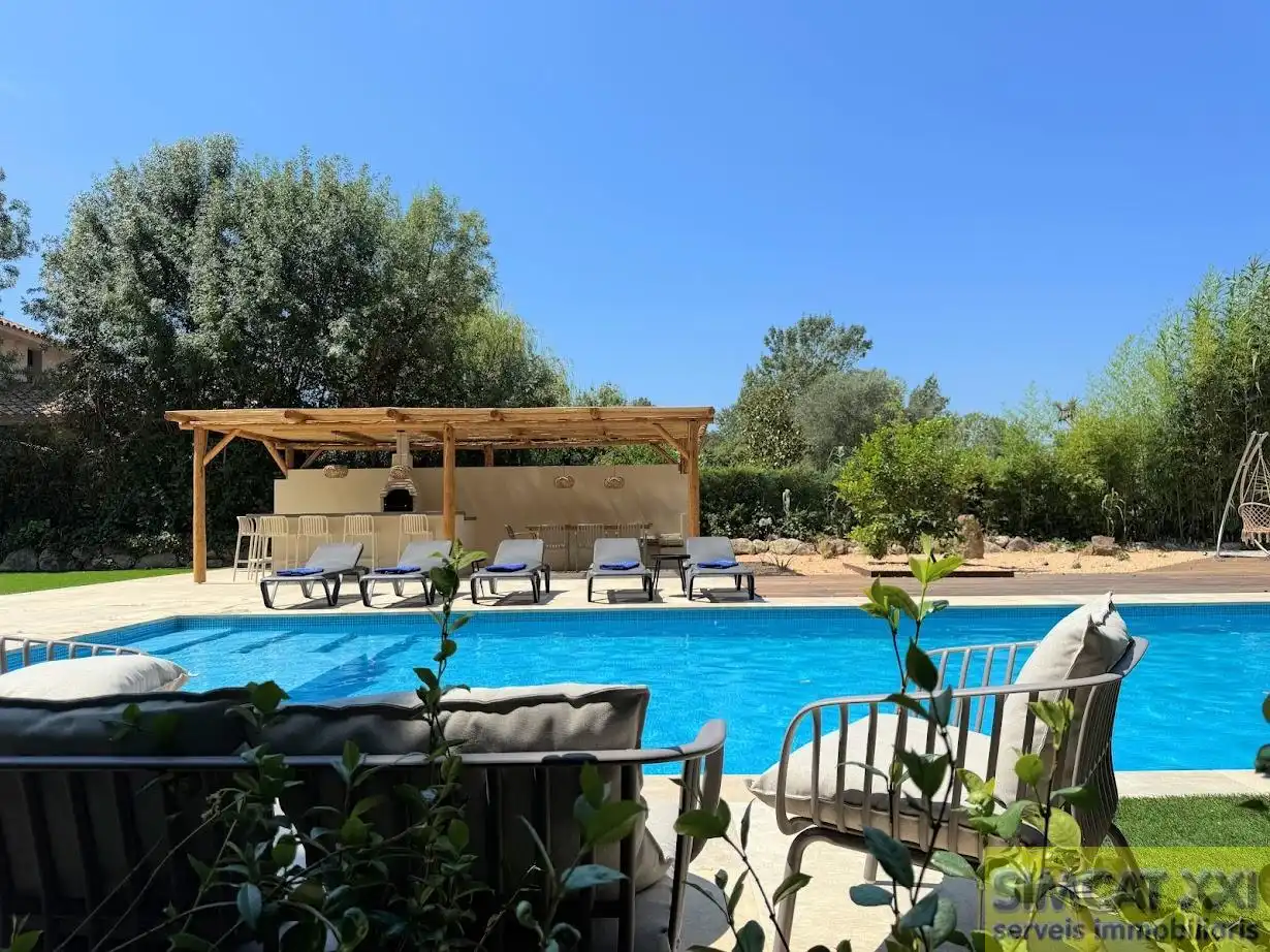Casa amb piscina en venda a Navata, imagen 10