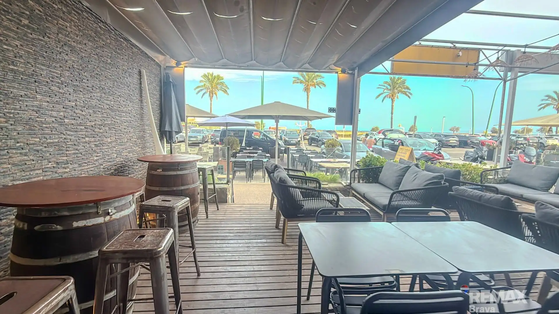 Terraza de Local de alquiler en Empuriabrava con Aire acondicionado, Terraza y Amueblado