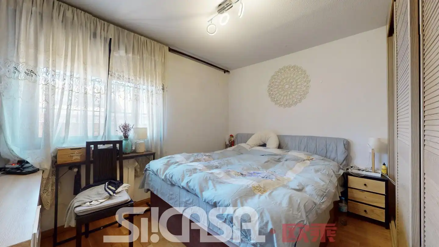 Schlafzimmer von Einfamilien-Reihenhaus zum Verkauf in Parla mit Klimaanlage, Heizung und Terrasse