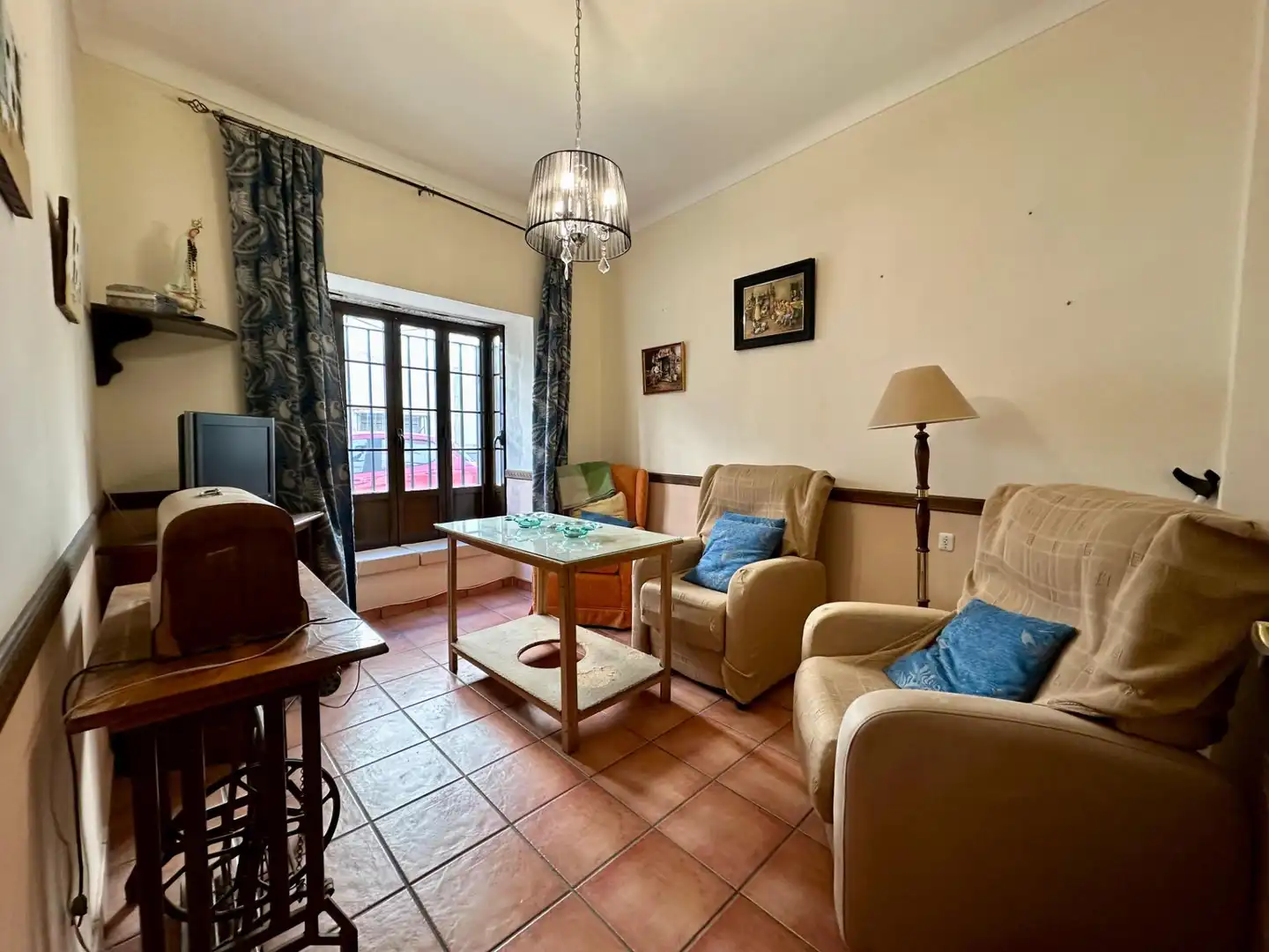 Sala d'estar de Casa o xalet en venda en Marchena