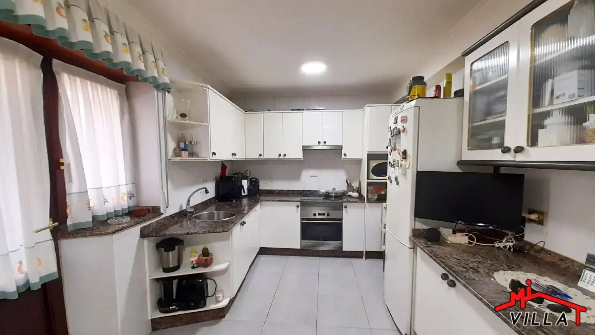 Cocina de Casa o chalet en venta en Laredo con Terraza y Amueblado