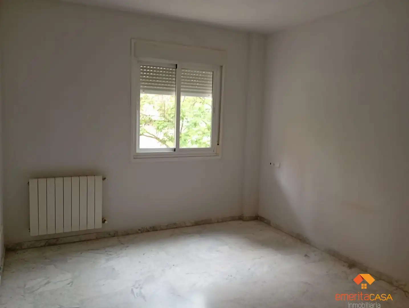 Dormitori de Apartament en venda en Cáceres amb Calefacció i Terrassa