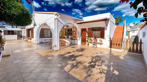 Chalet de 3 dormitorios con piscina y garaje, parcela de 450m2 en el centro del Albir, imatge 3