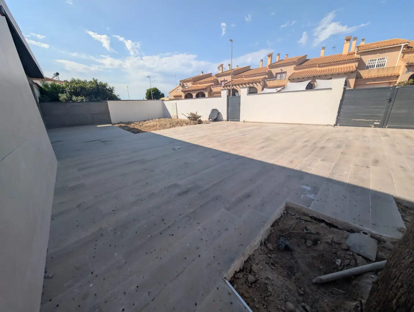 Casa aparellada amb piscina en venda a Calle Papagayo, imagen 23