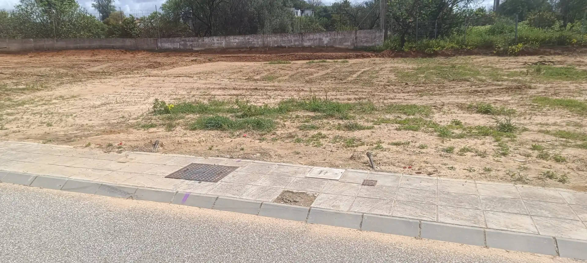 Terreny residencial en venda a Sanlúcar la Mayor