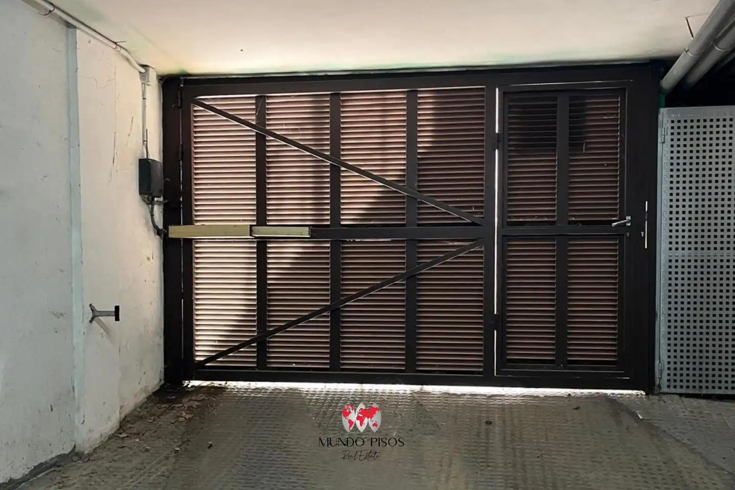 Außenansicht von Garage zum Verkauf in Puigpunyent