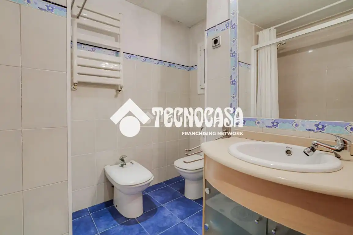 Baño de Piso en venta en Sant Adrià de Besòs con Aire acondicionado, Calefacción y Balcón