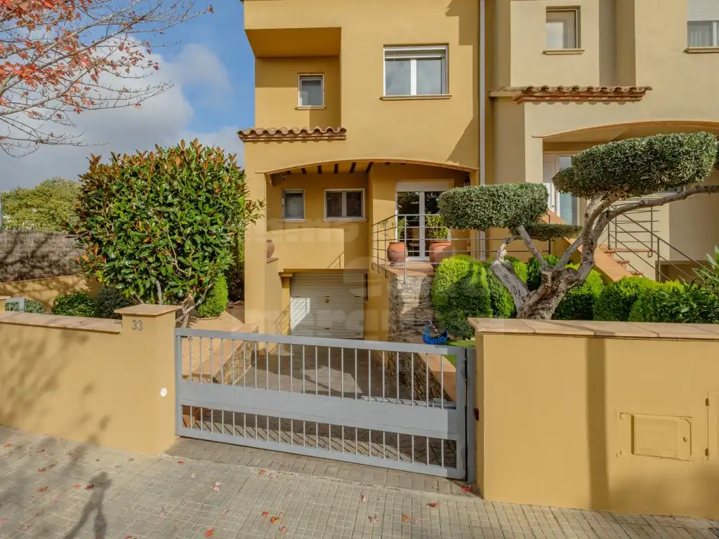 Exterior view of Houses for sale in Palafrugell