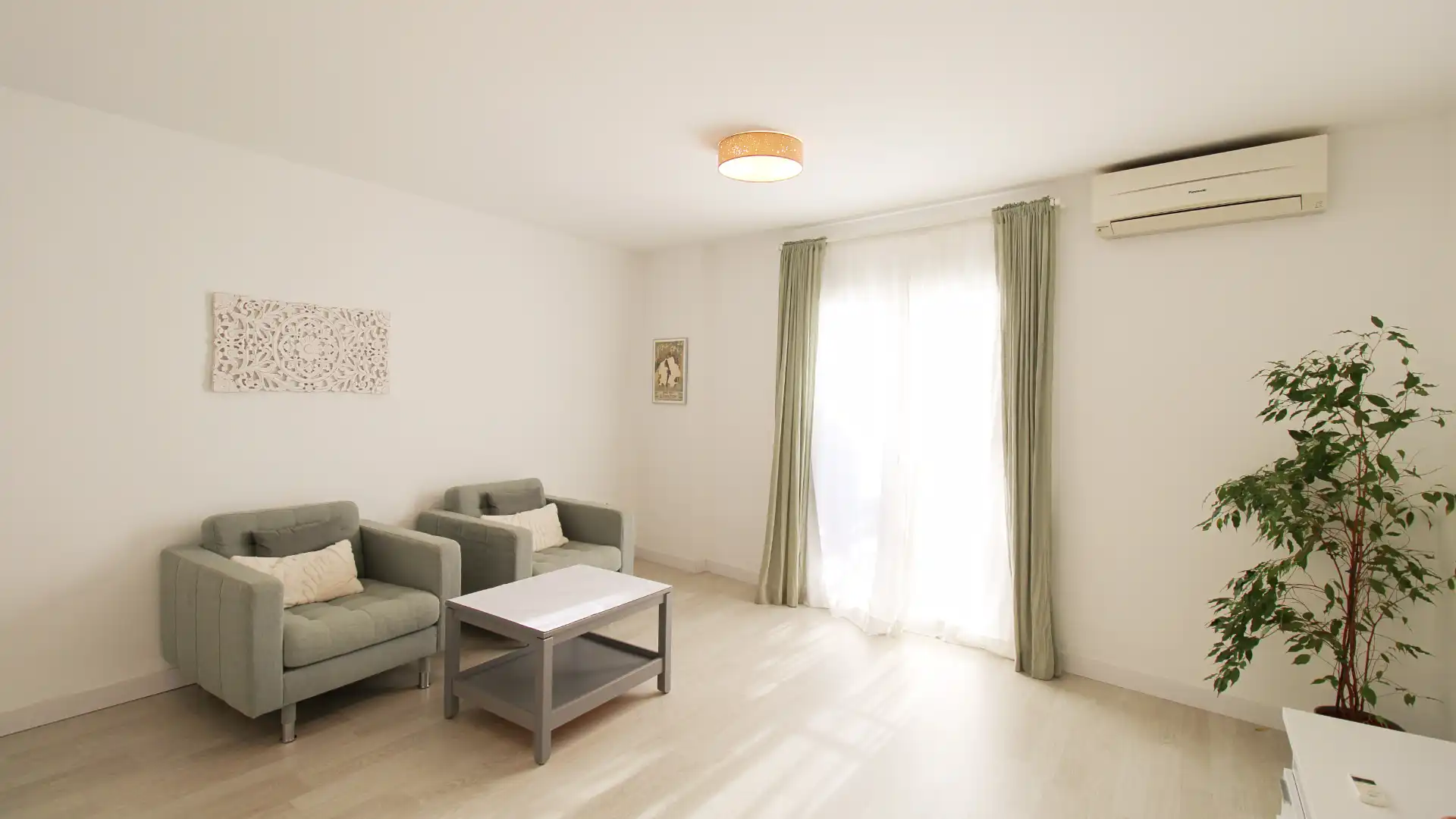 Living room of Flat for sale in Alhaurín de la Torre  with Air Conditioner, Parquet flooring and Terrace