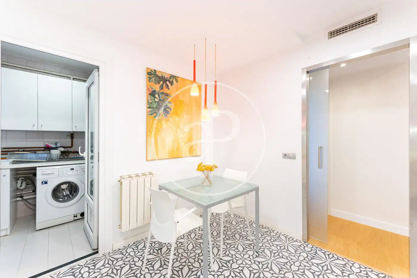 Außenansicht von Wohnung zum Verkauf in  Palma de Mallorca mit Klimaanlage, Heizung und Balkon