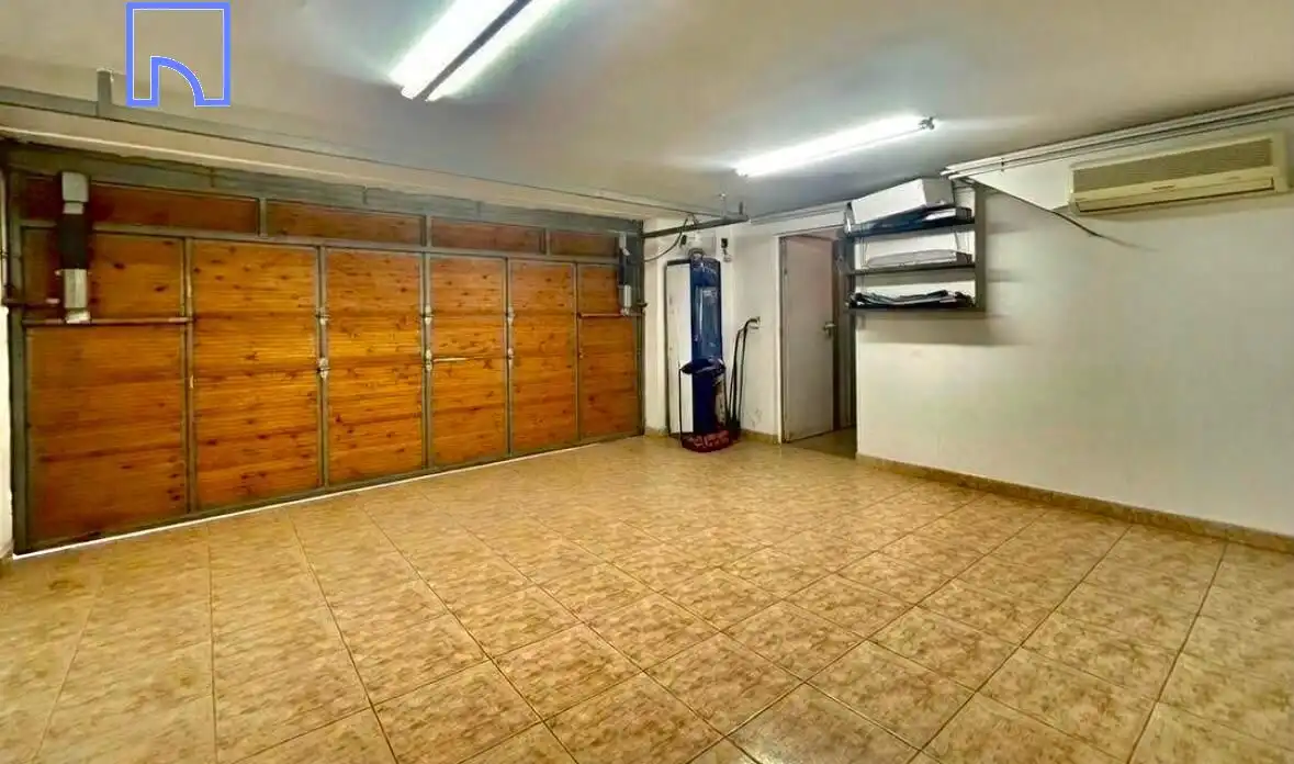 Houses for sale in Tudela  with Air Conditioner, Heating and Storage room