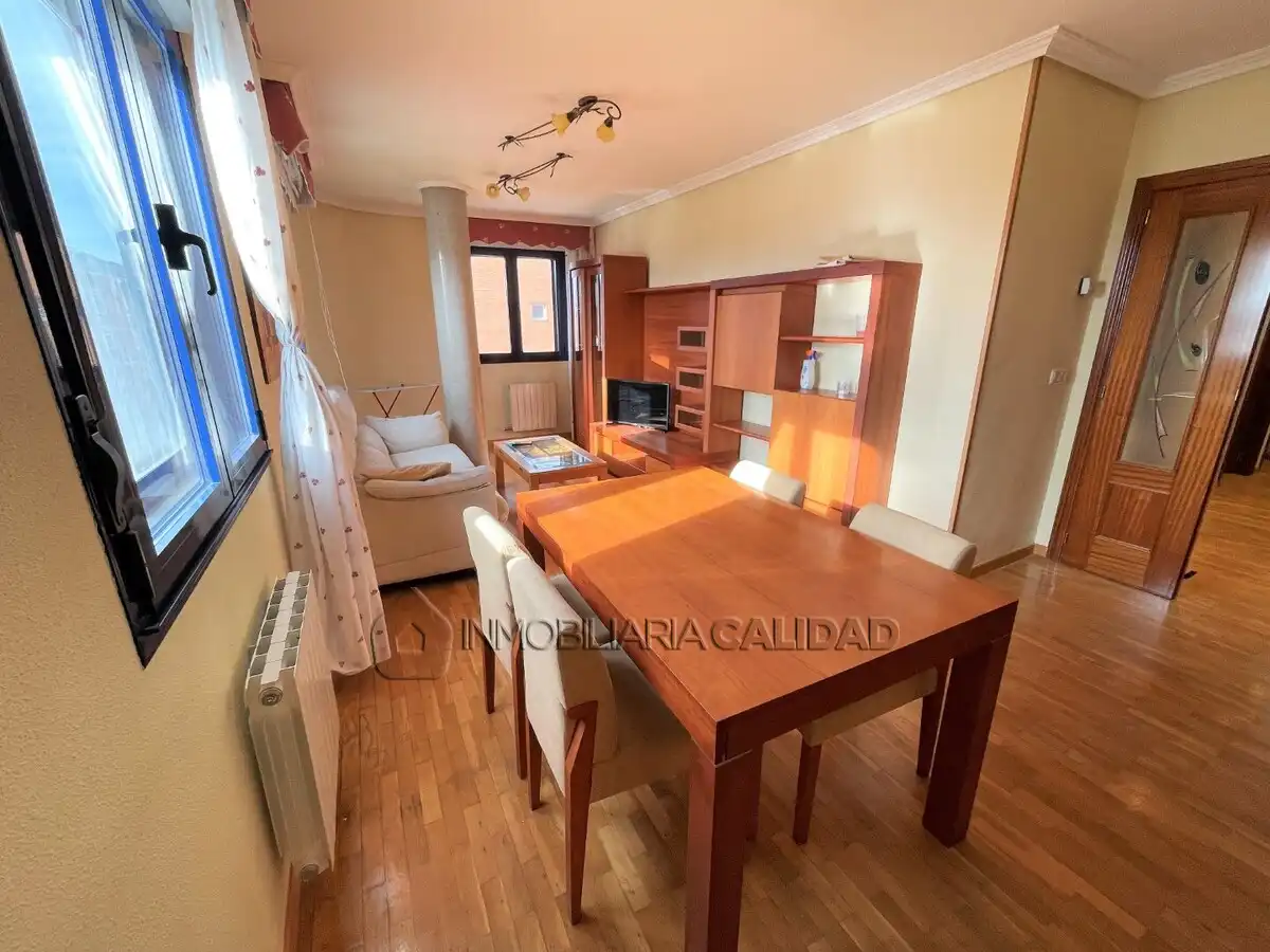 Sala de estar de Piso de alquiler en Burgos con Calefacción, Trastero y Amueblado
