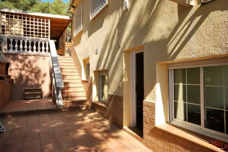Vista exterior de Casa o xalet en venda en Lloret de Mar amb Calefacció, Terrassa i Piscina