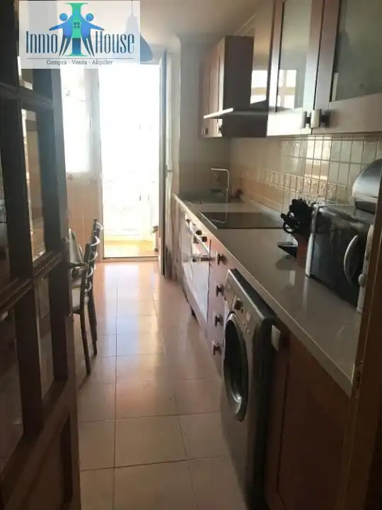 Flat with terrace for sale in Feria, imagen 2