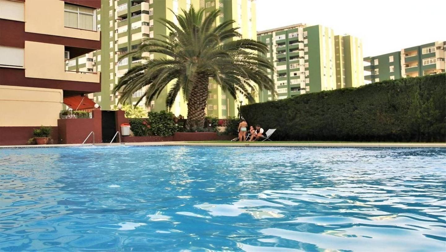 Piscina de Pis en venda en Fuengirola amb Aire condicionat, Moblat i Piscina comunitària