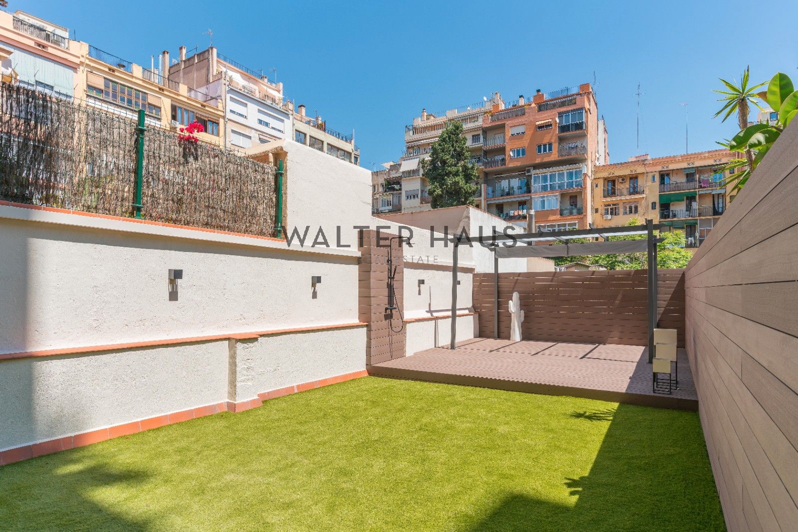 Terrassa de Pis en venda en  Barcelona Capital amb Aire condicionat, Calefacció i Jardí privat
