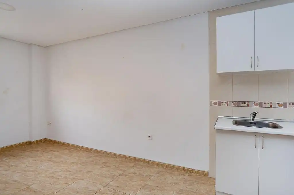 Flat with lift for sale in Calle POLO MEDINA 17, imagen 6