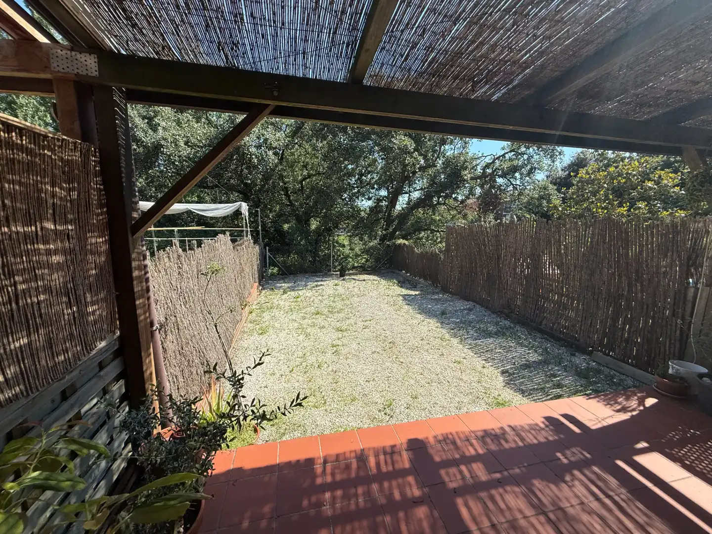 Terrasse von Einfamilien-Reihenhaus zum Verkauf in L'Ametlla del Vallès mit Klimaanlage, Heizung und Privatgarten