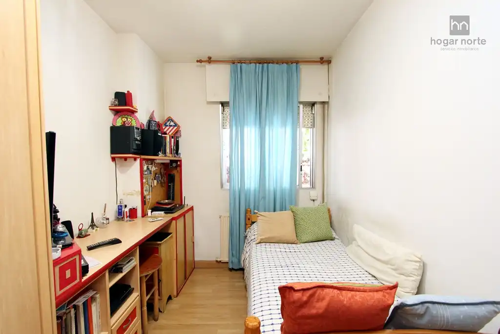 Bedroom of Flat for sale in Alcobendas  with Heating, Terrace and Community pool