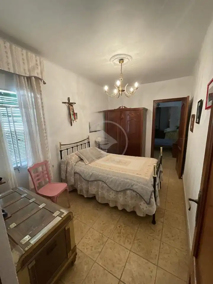 Dormitori de Casa o xalet en venda en Linares amb Aire condicionat i Terrassa