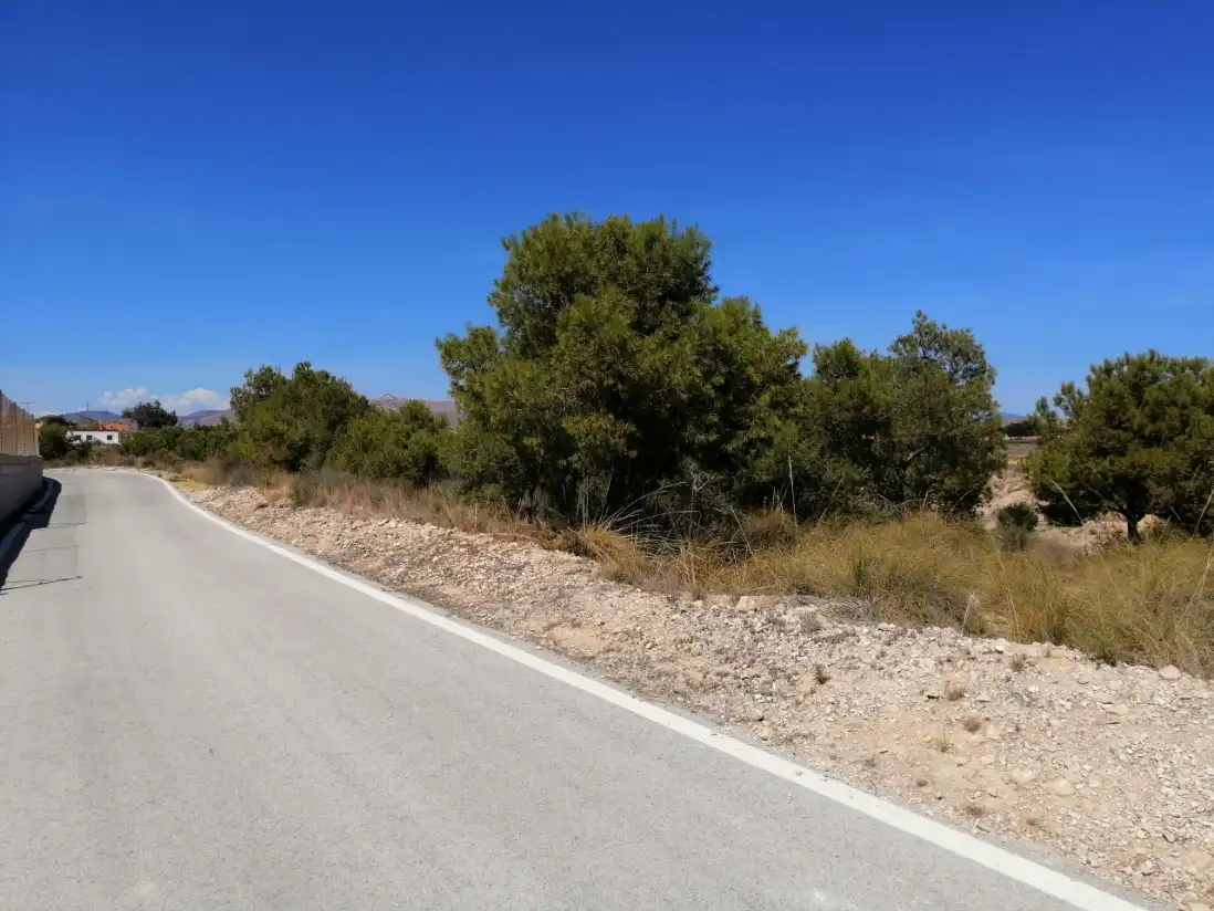 Terreno residencial en venta en Calle Cobre-Garroferal