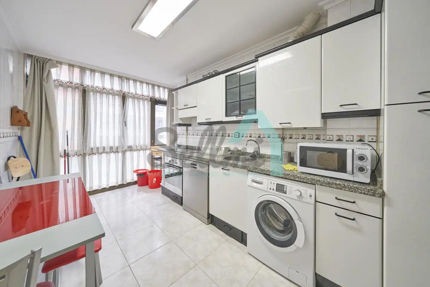 Flat for rent in Félix Aramburu, Auditorio - Seminario - Parque de Invierno