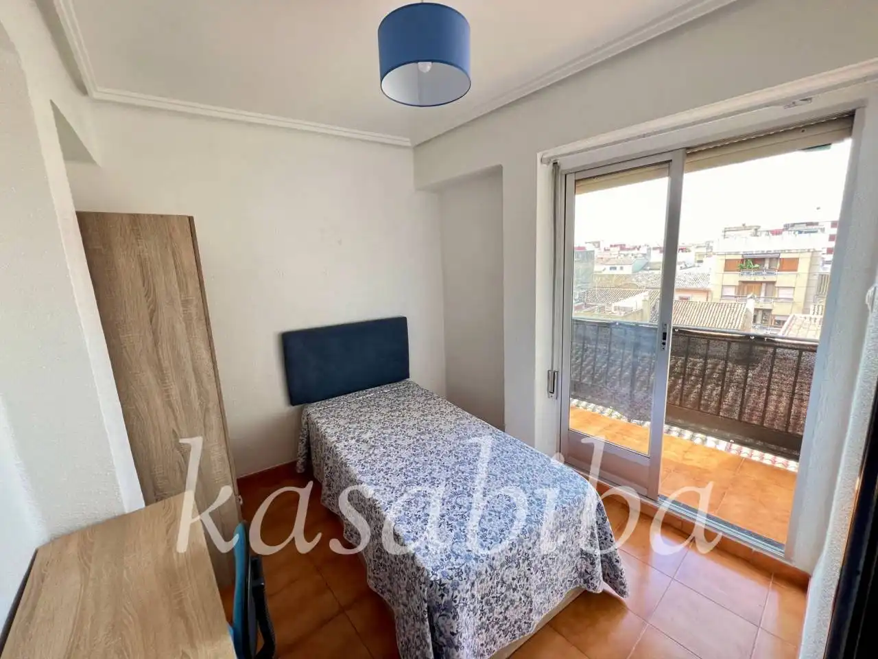 Dormitori de Apartament de lloguer en Picanya amb Traster, Moblat i Balcó