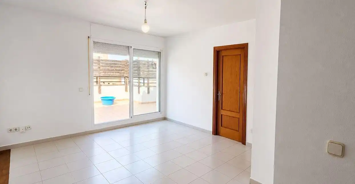 Bedroom of Attic for sale in Figueres