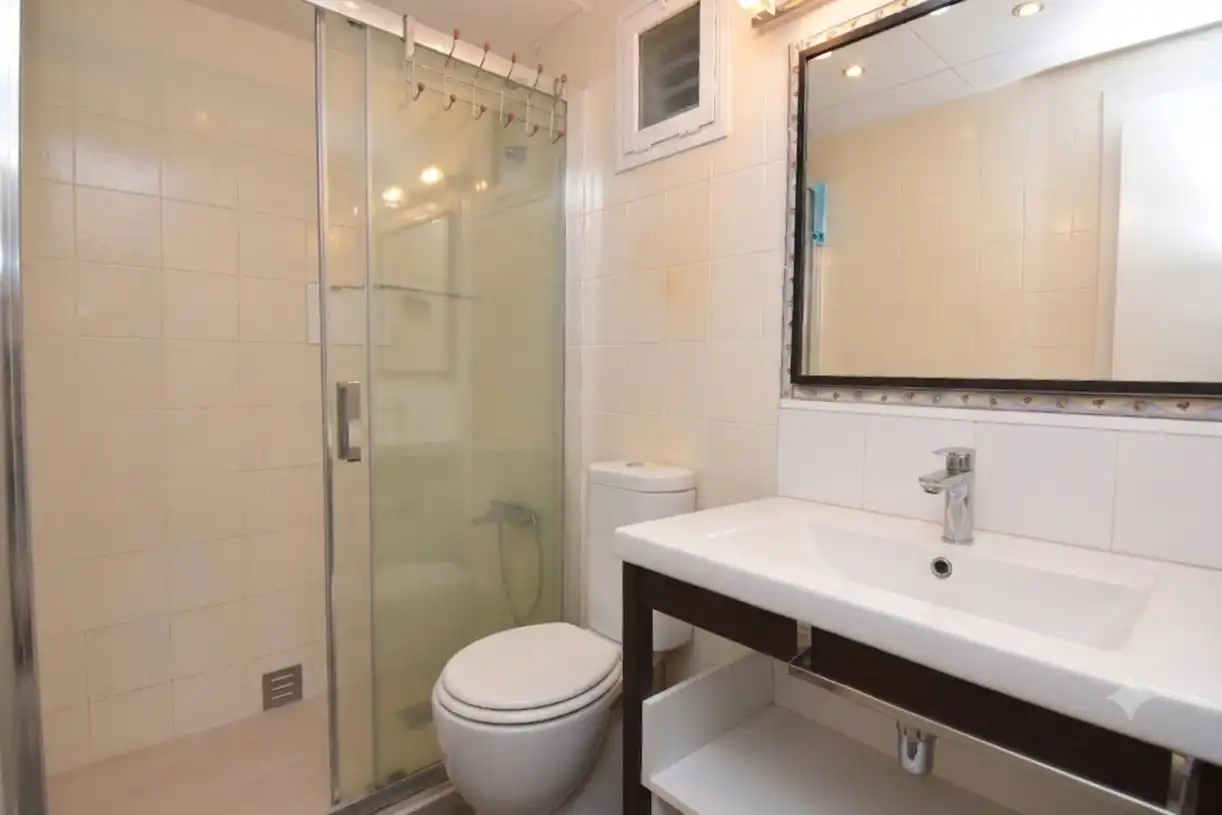 Bathroom of Flat for sale in Pineda de Mar  with Storage room, Furnished and Balcony