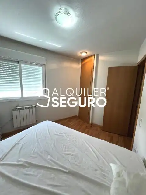 Piso de alquiler en Calcio, Butarque