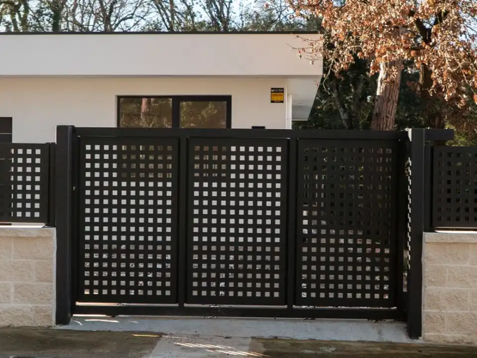House with pool for sale in Avinguda Catalunya 1, imagen 3