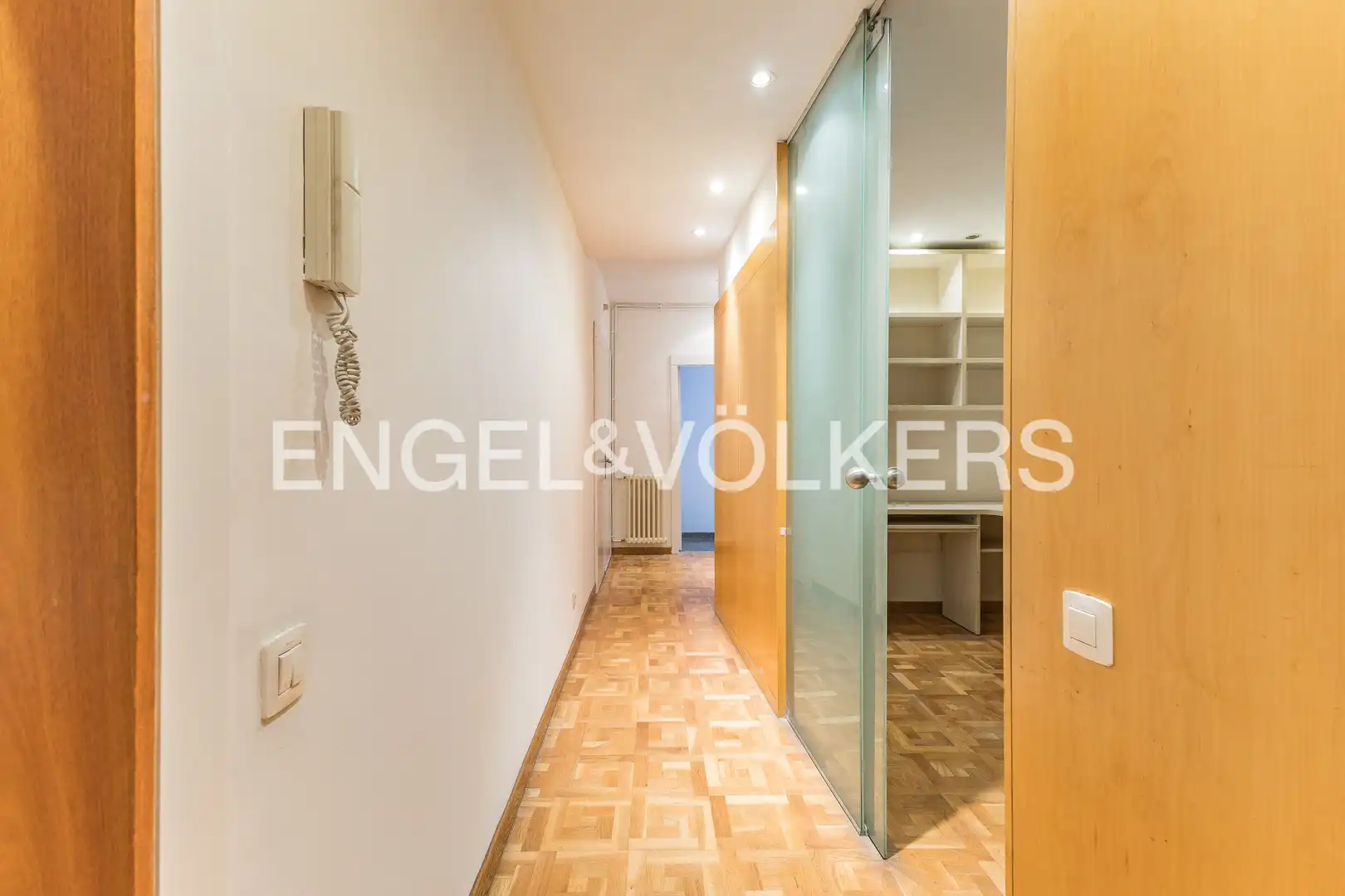 Flat for rent in Barcelona  with Air Conditioner, Heating and Parquet flooring