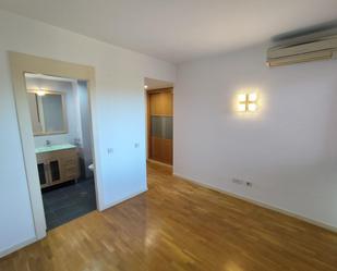 Bedroom of Flat to rent in  Madrid Capital  with Air Conditioner, Heating and Storage room