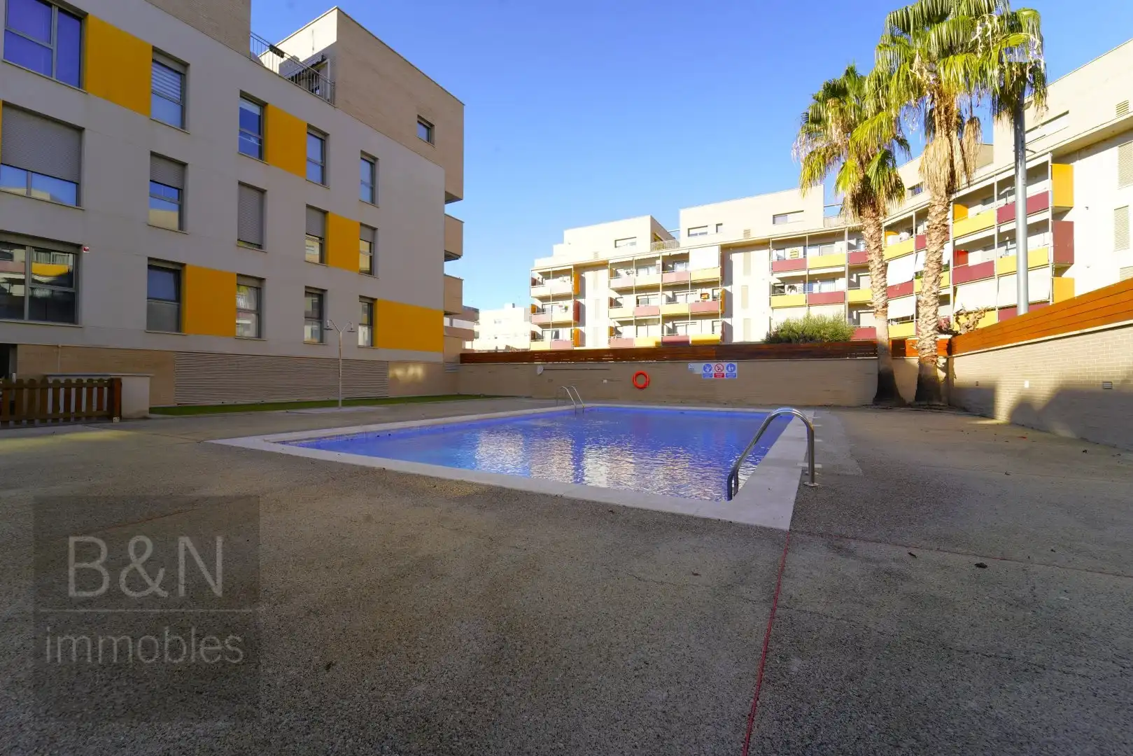 Piscina de Piso en venta en Terrassa con Aire acondicionado, Calefacción y Piscina