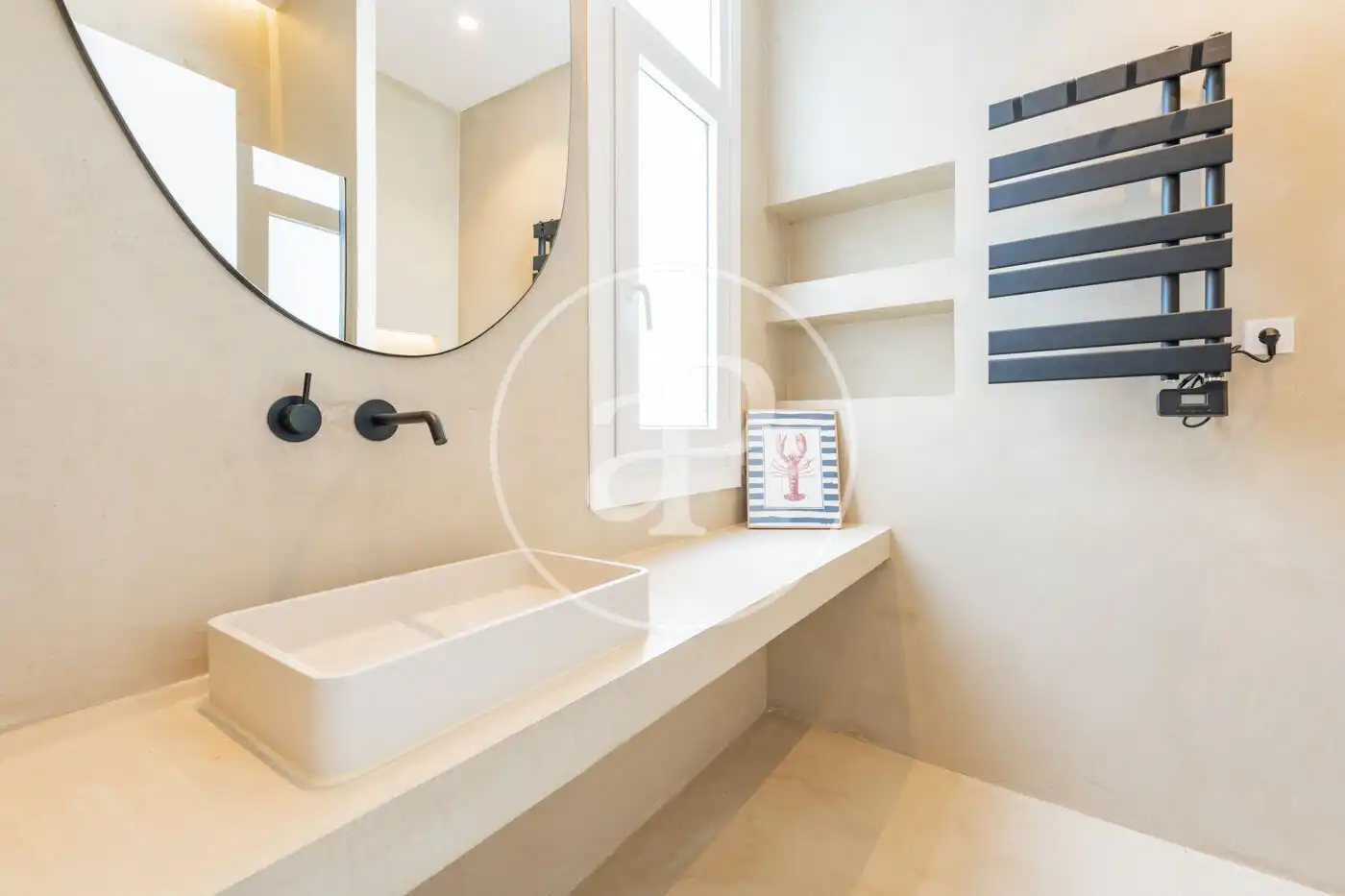 Bathroom of Flat for sale in Madrid  with Air Conditioner, Heating and Terrace