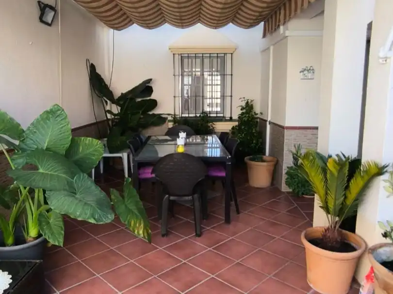 Terraza de Casa adosada en venta en Chiclana de la Frontera con Aire acondicionado, Calefacción y Parquet