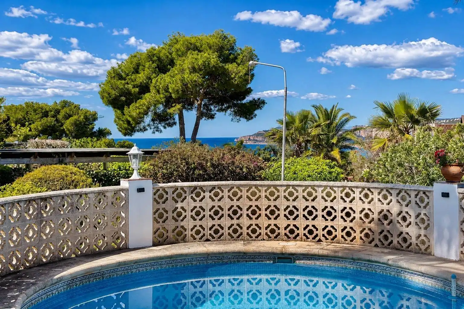 Piscina de Casa o xalet en venda en Jávea / Xàbia amb Aire condicionat, Calefacció i Jardí privat