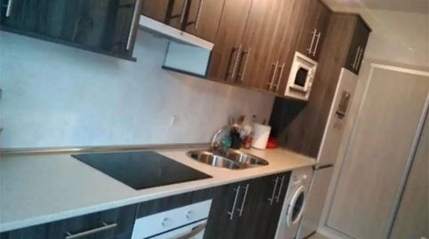 Foto 2 de Piso en venta en Calle Virgen de Peñas Albas, 4, Cabezuela del Valle, Cáceres
