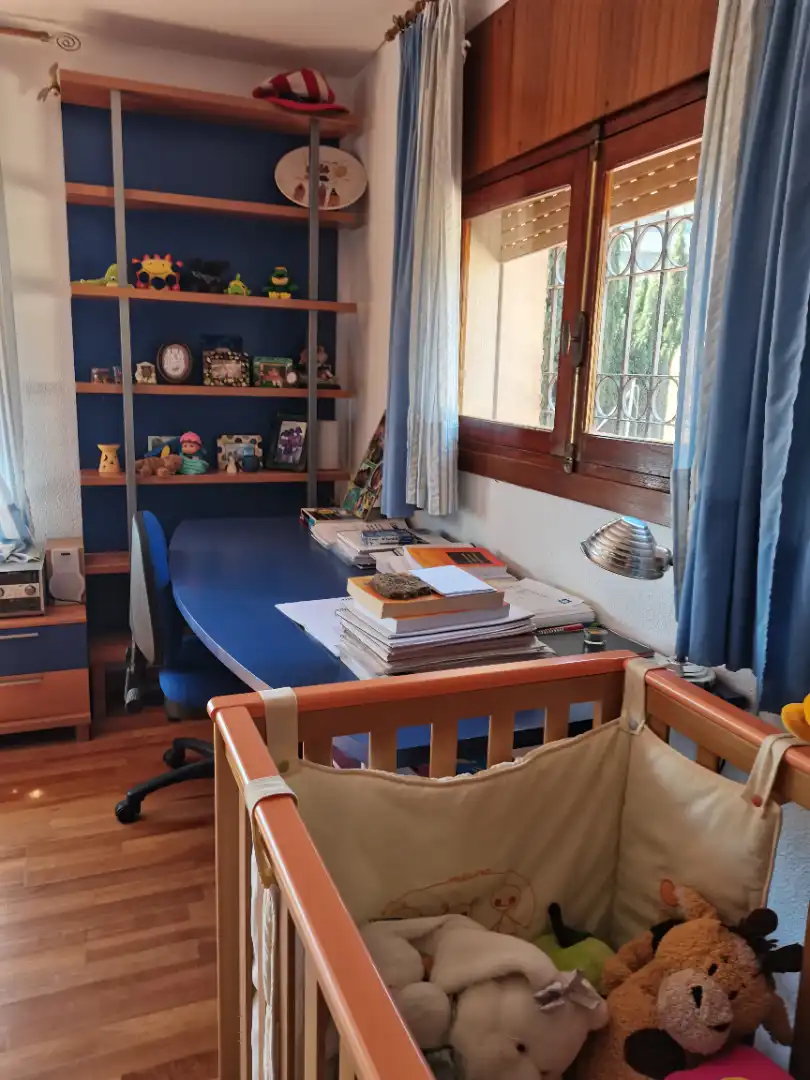 Dormitori de Casa o xalet en venda en Málaga amb Calefacció, Jardí privat i Parquet